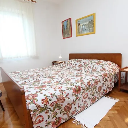 Apartment Mitton